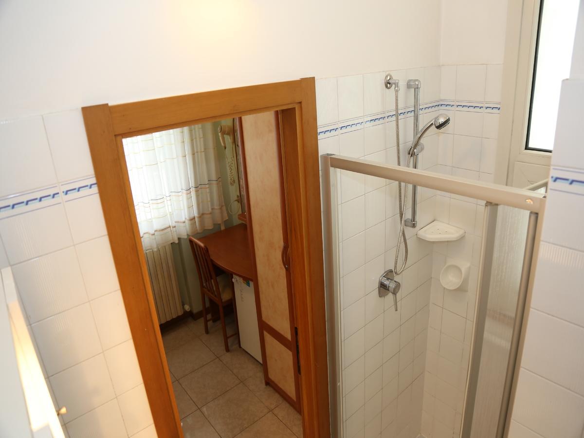 קאטוליקה Hotel Al Dollaro מראה חיצוני תמונה
