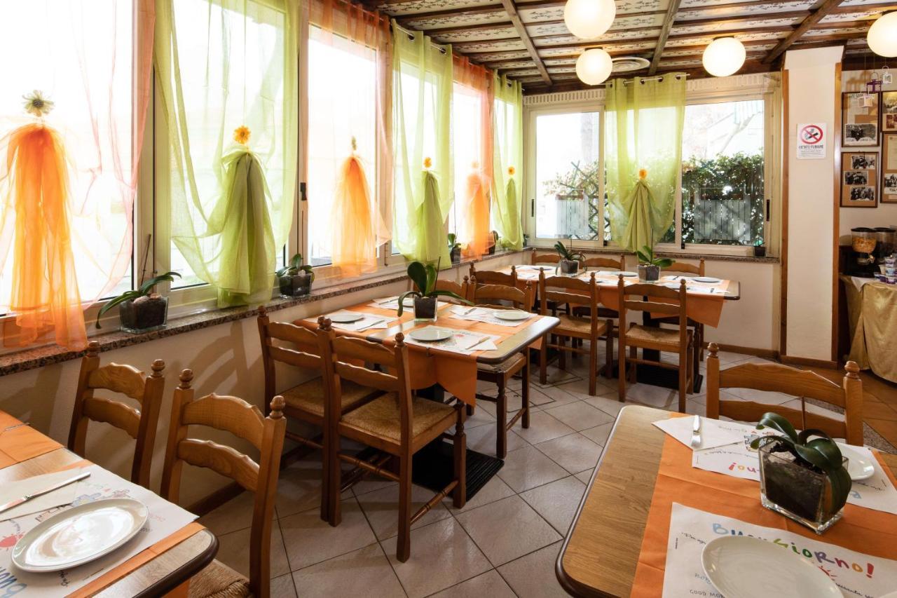 קאטוליקה Hotel Al Dollaro מראה חיצוני תמונה