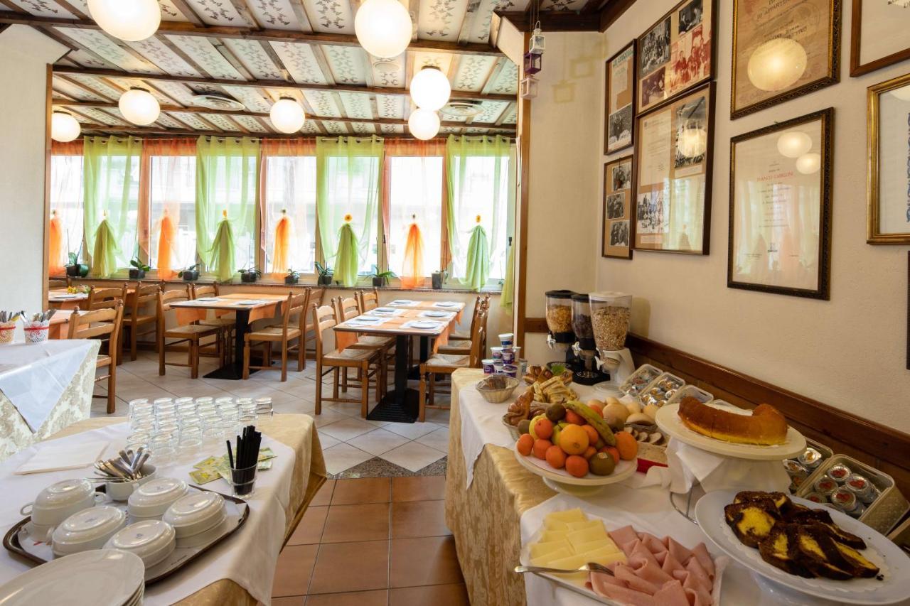 קאטוליקה Hotel Al Dollaro מראה חיצוני תמונה